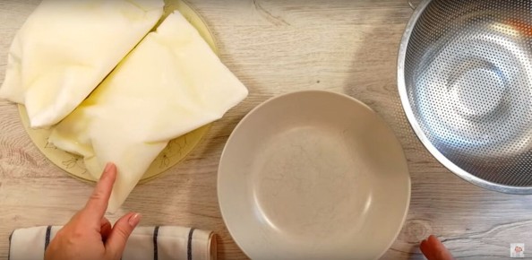 Торт из кефира без выпечки