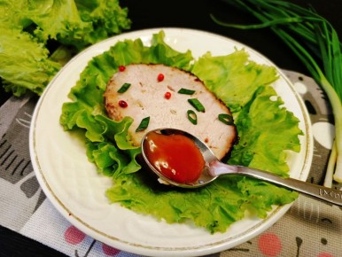 Запеченная свинина с чесноком: идеальное блюдо для любителей мяса