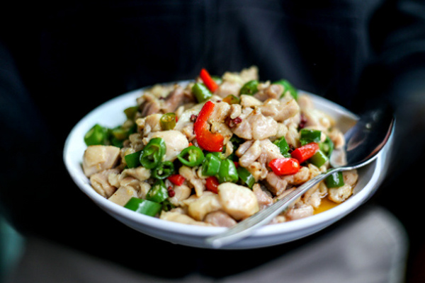 Курица с острым перцем по-сычуаньски: острый вкус, который удивляет