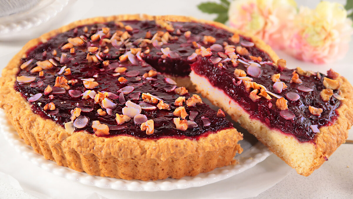 Вишневый пирог для особых случаев: простота и изящество на любом столе