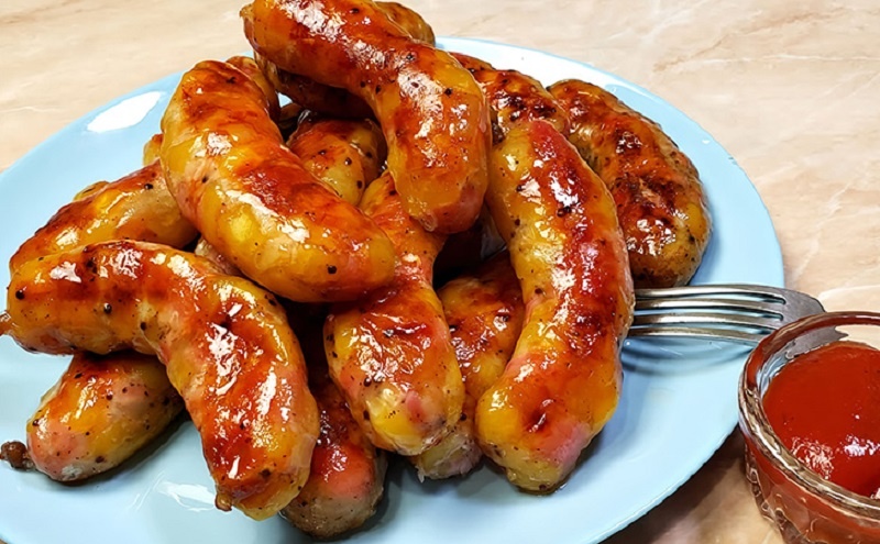 Картофельные колбаски с мясом и салом: как удивить семью простым блюдом