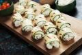 Вкусные рулетики из кабачков с разнообразными начинками
