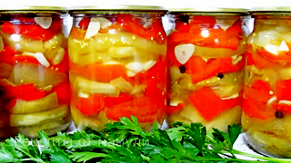 Незаменимая заготовка на зиму: баклажаны с перцем и чесноком
