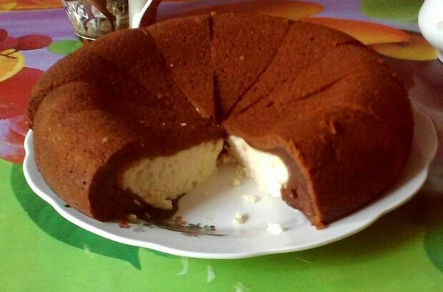 Шоколадно-творожная вкуснятина: как приготовить двухслойный пирог «Ватрушка»