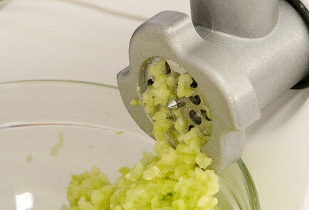 Как приготовить нежную кабачковую икру: простой рецепт