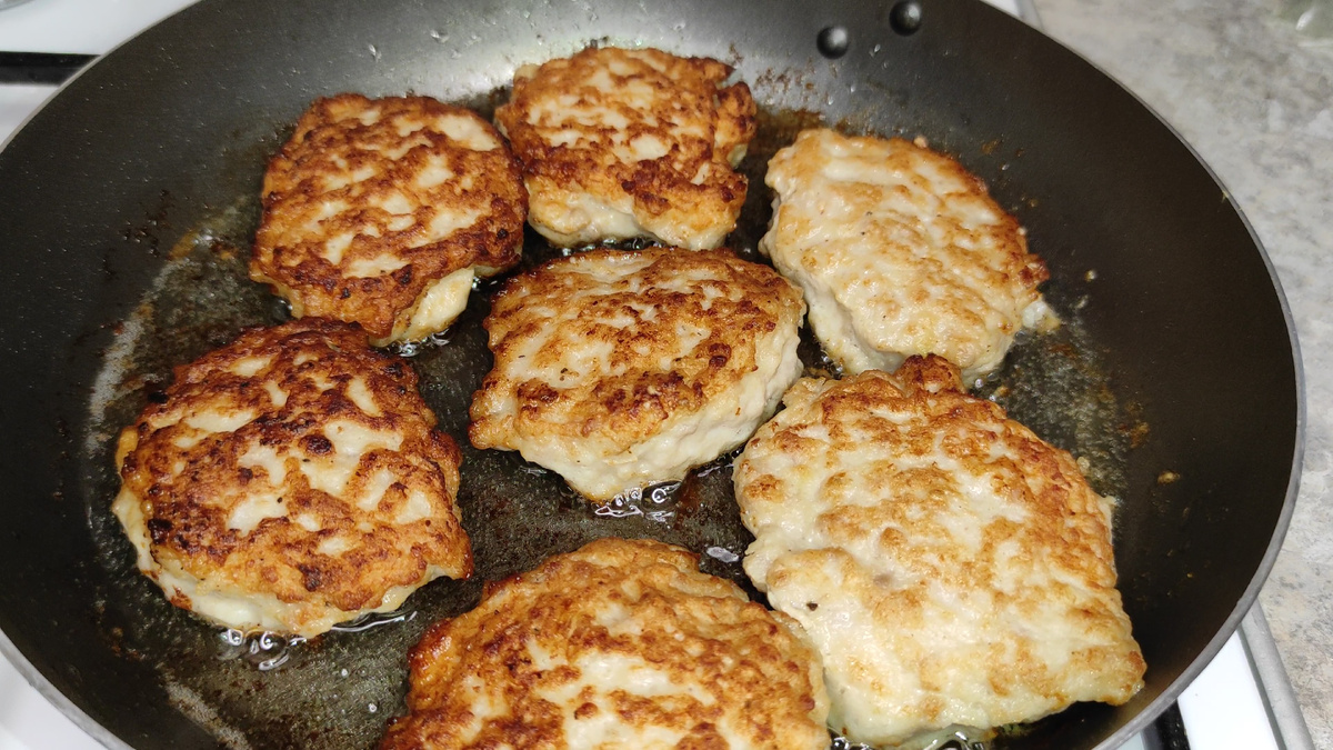 Откройте новый вкус: мясные оладьи на кефире, которые покорят ваши сердца