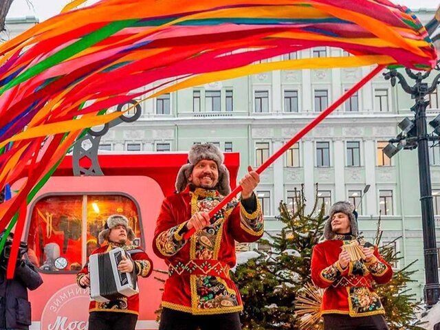 Ярмарки Масленицы: в центре Москвы развернулись гастрономические удовольствия