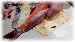 Как правильно очистить горбушу: полезные советы и секреты