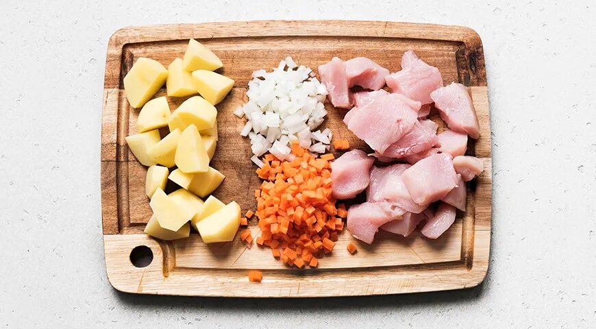 Тушеная картошка с курицей в мультиварке: вкусный и легкий рецепт на каждый день