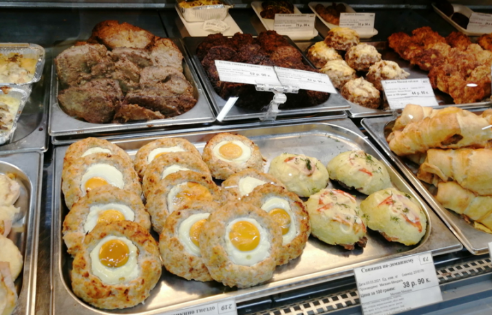 Какую порцию пищи держать под контролем в новогоднюю ночь и сохранить лёгкость тела