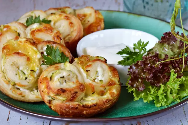 Необыкновенные слойки из кабачков: легкий рецепт для ваших друзей