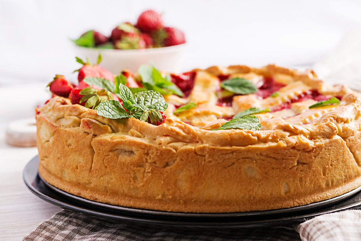 Итальянский тарт с клубникой: вкус лета в каждой порции