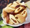 Нежное печенье с сочной сливовой начинкой