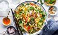 Невероятный салат с курицей и лемонграссом: простой и изысканный