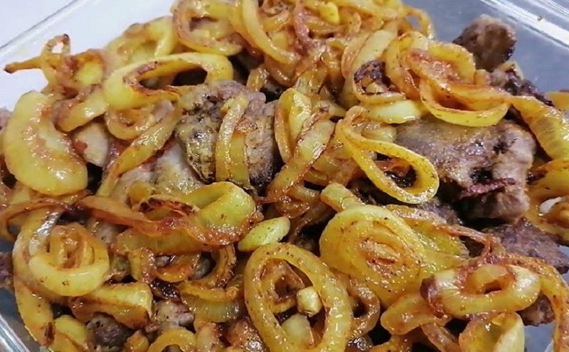 Куриная печень с яблоками: как сделать классическое блюдо уникальным и вкусным